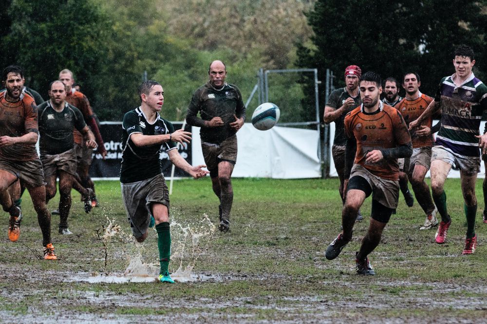 how to spin a rugby ball